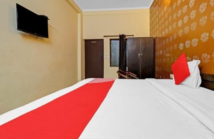 The Hotel Grace Place Inn ニューデリー エクステリア 写真